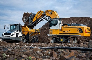 Шарнирный самосвал Liebherr TA230 6x6
